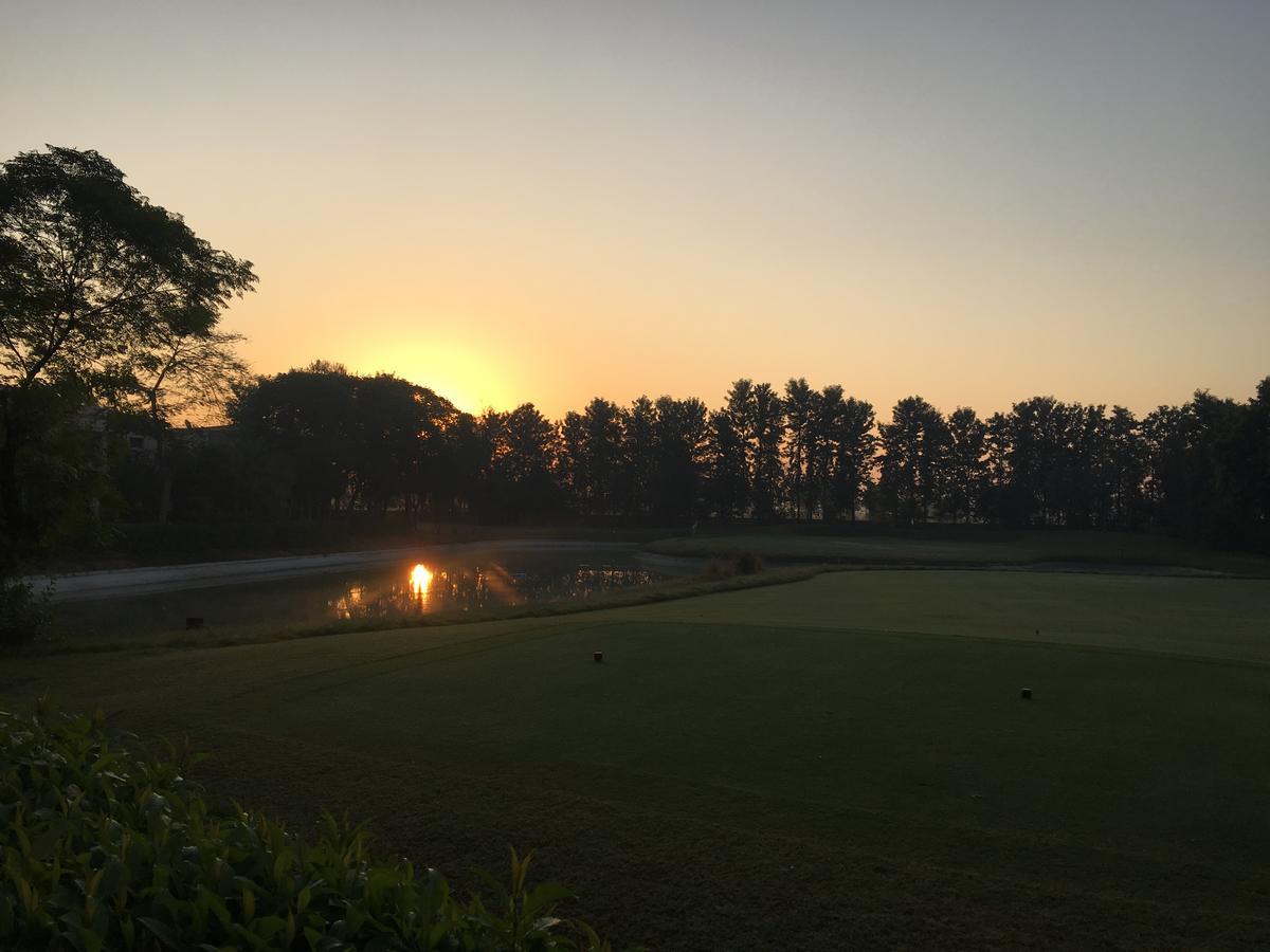 Villa At Tarudhan Valley Golf Resort Manesar Buitenkant foto